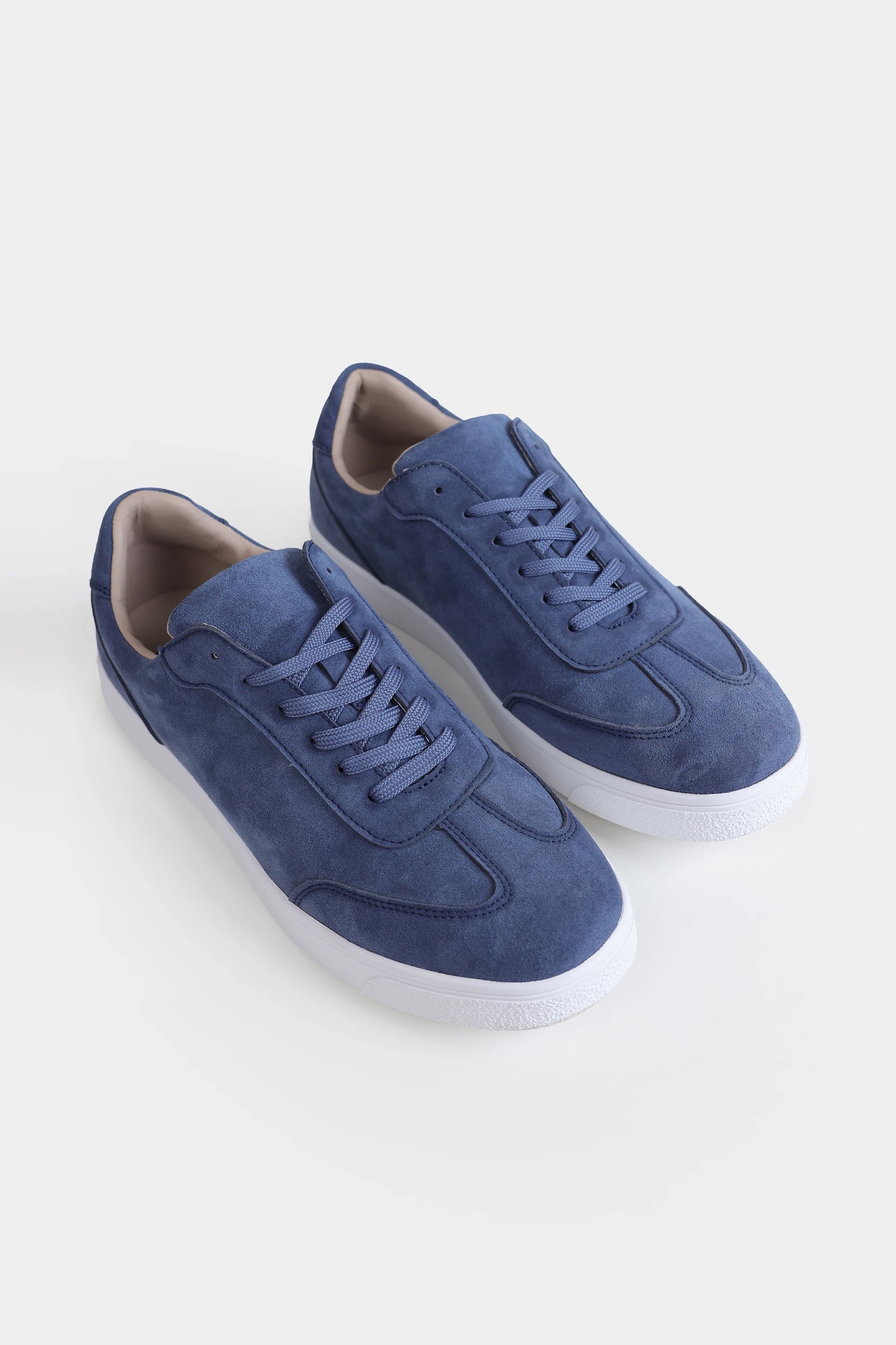 Low-Top Suede Sneakers - Cougar Clothing