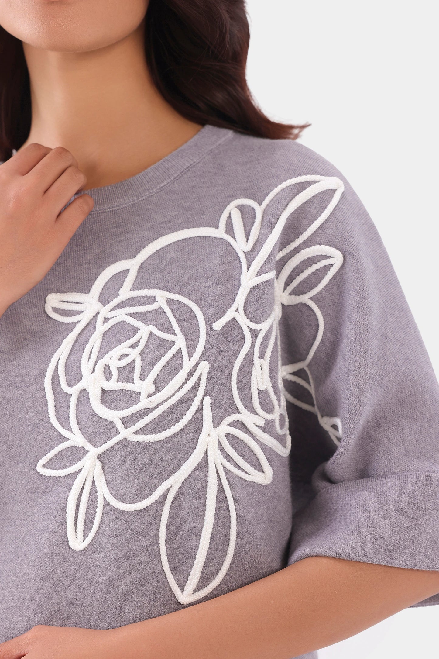 Embroidered Short-Sleeved Sweater - Cougar Clothing