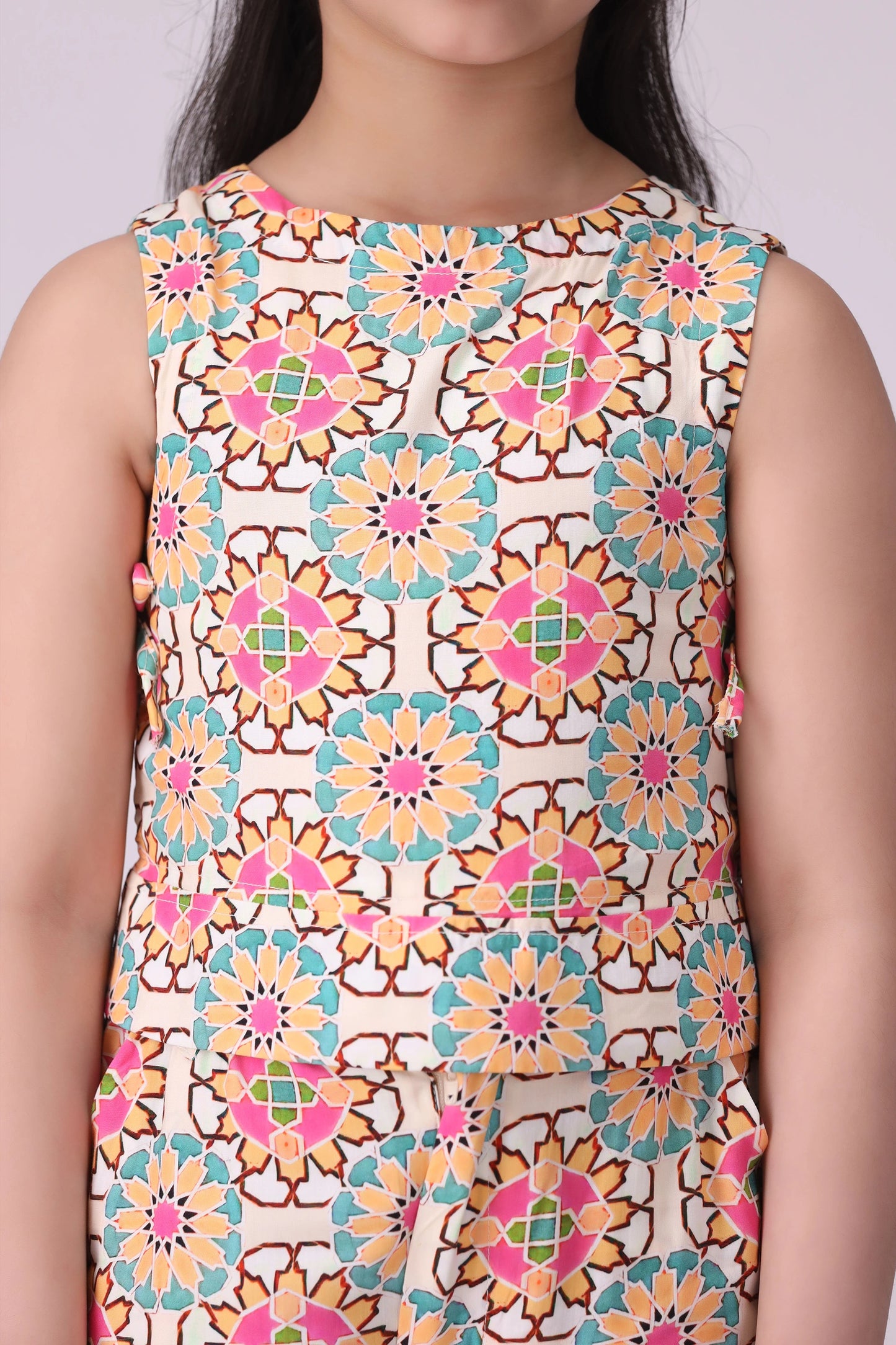 Sleeveless Printed Top - Cougar Clothing