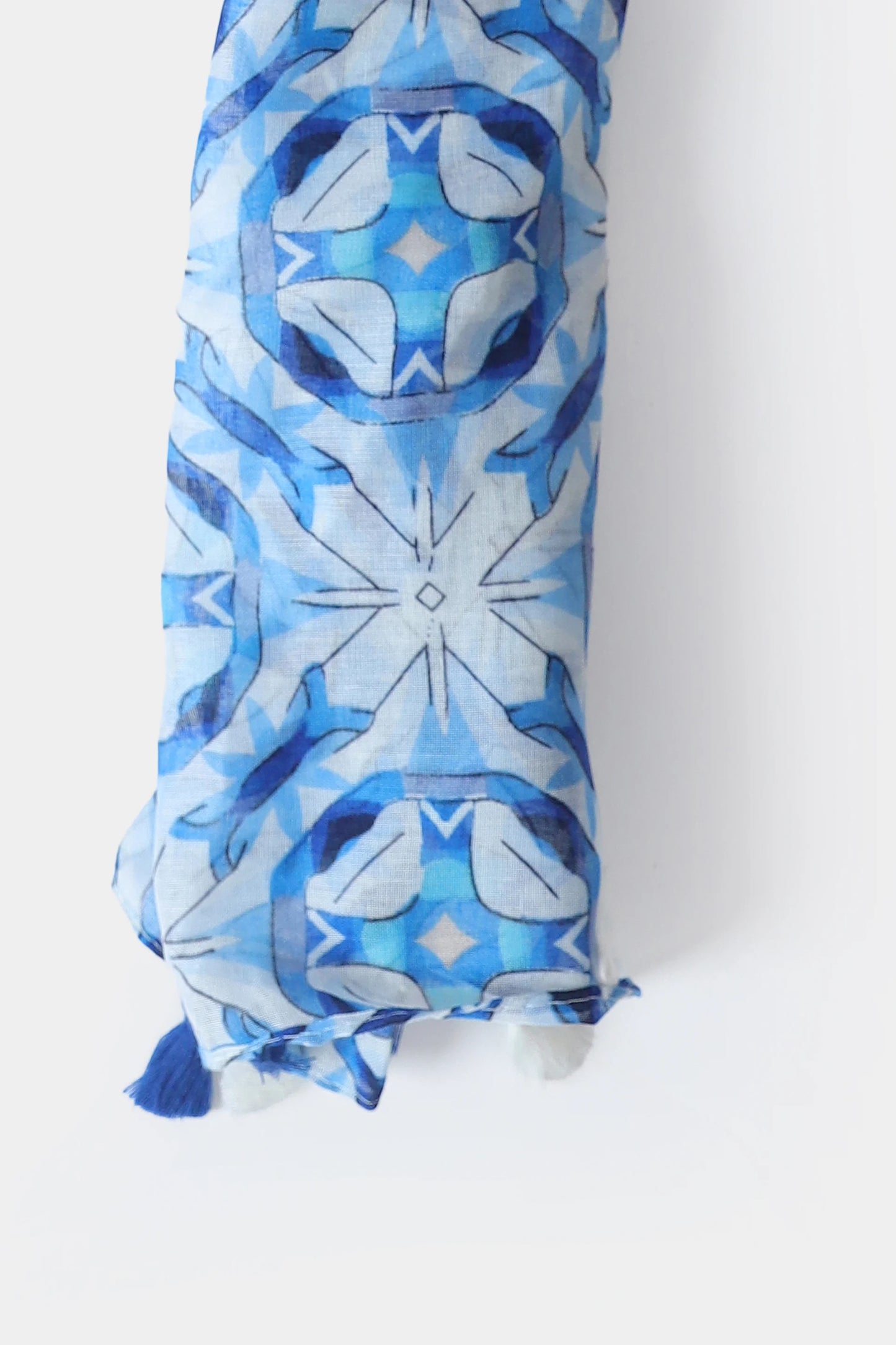 Geometric Pattern Scarf - Cougar Clothing