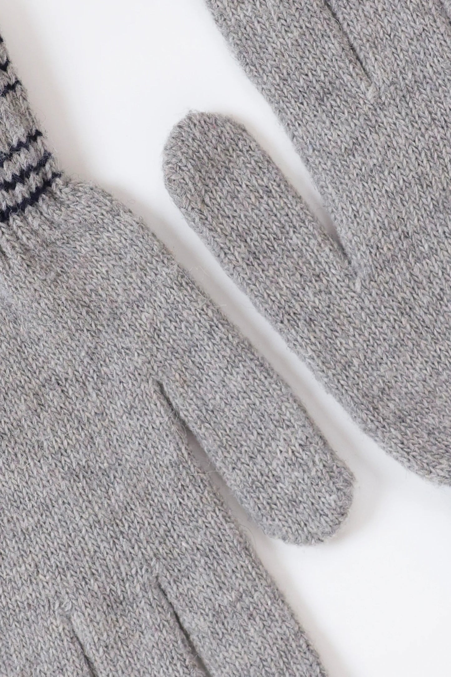 Knitted Gloves - Cougar Clothing