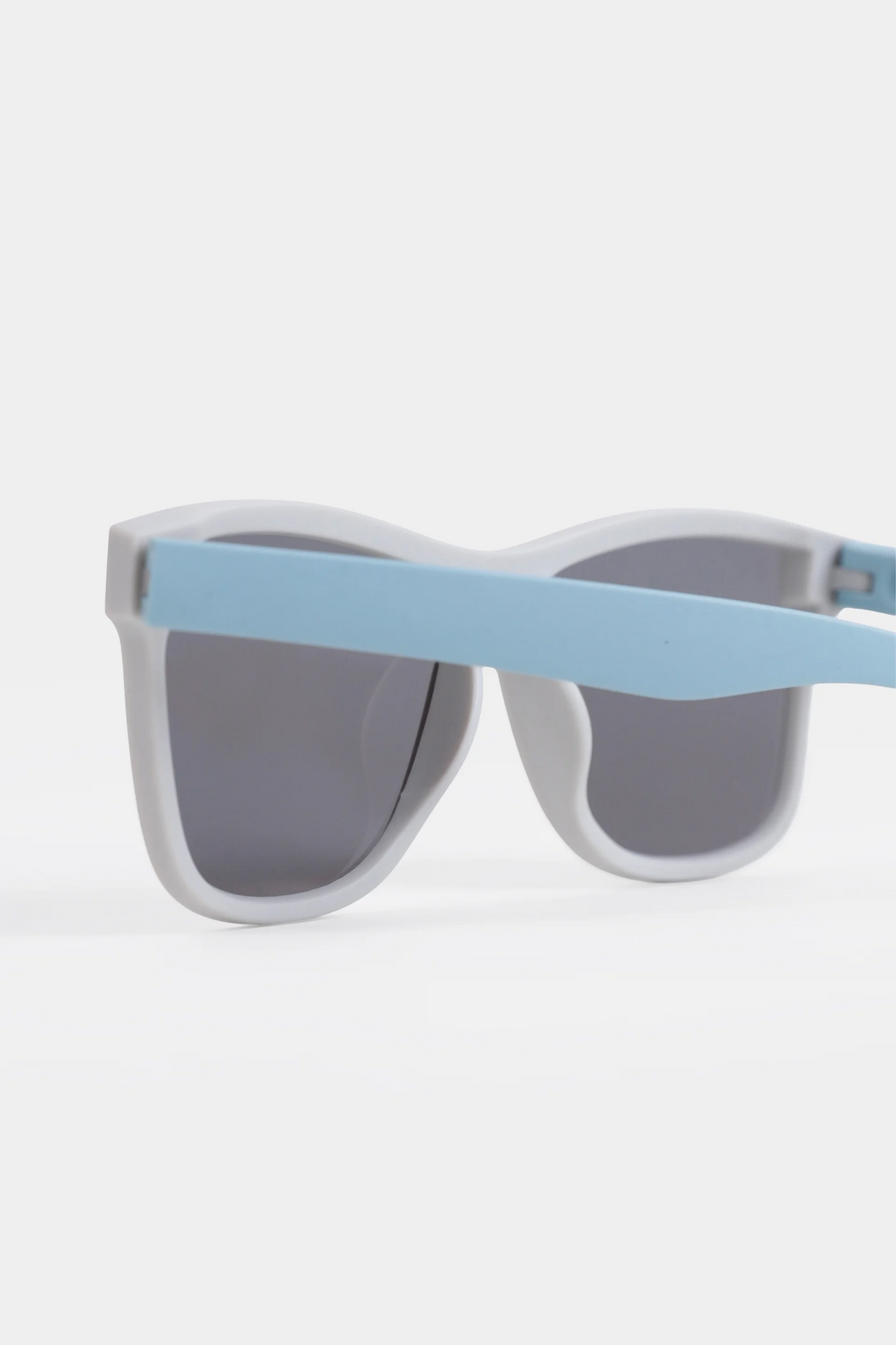 Oversized Sunglasses With Contrast Temple - Cougar Clothing