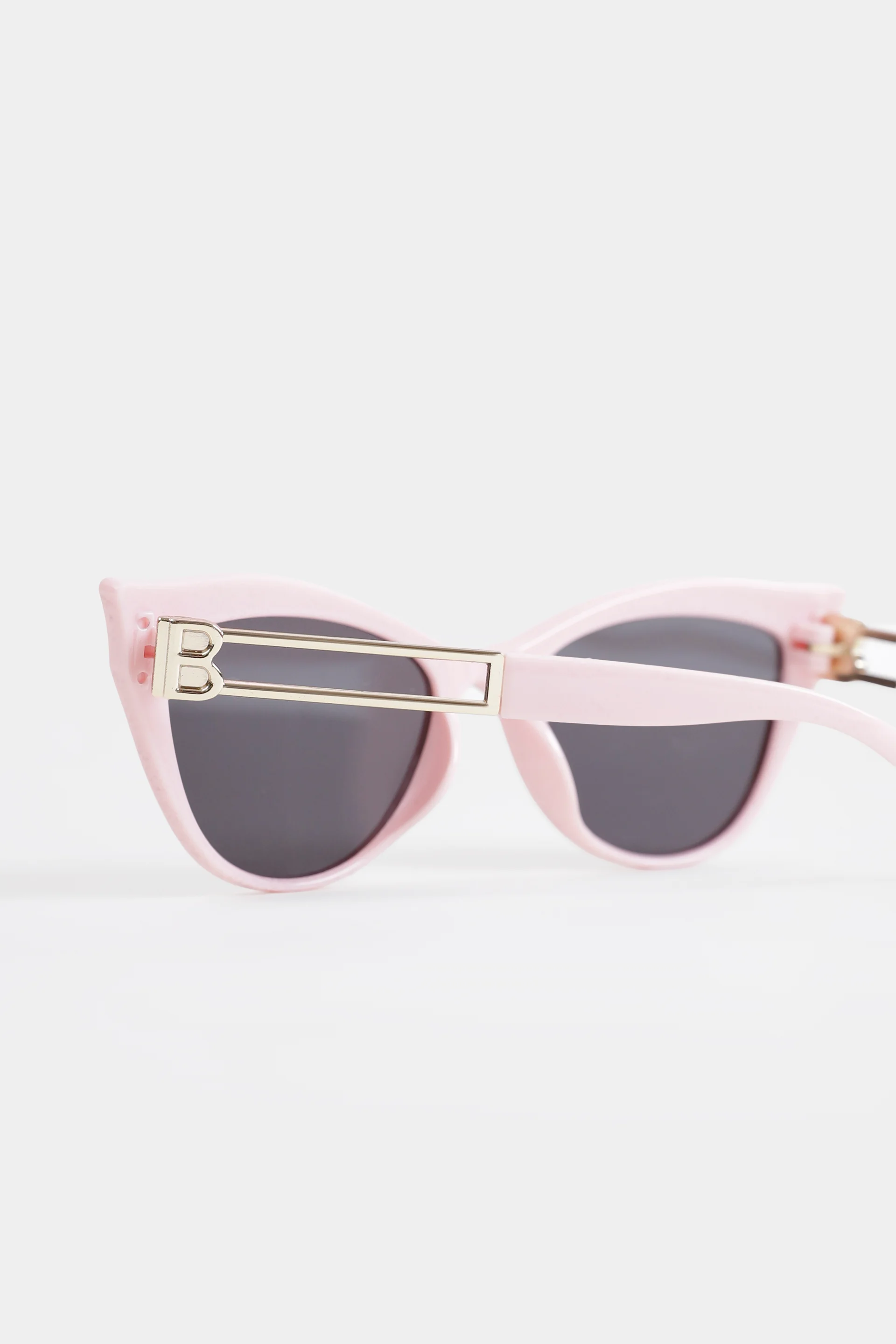 Cat-Eye Sunglasses - Cougar Clothing