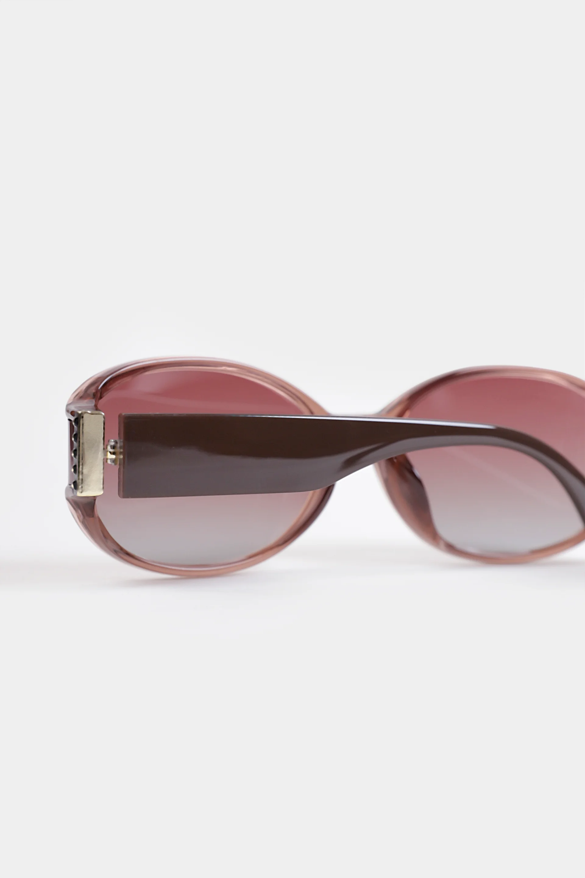 Oval Gradient Sunglasses - Cougar Clothing
