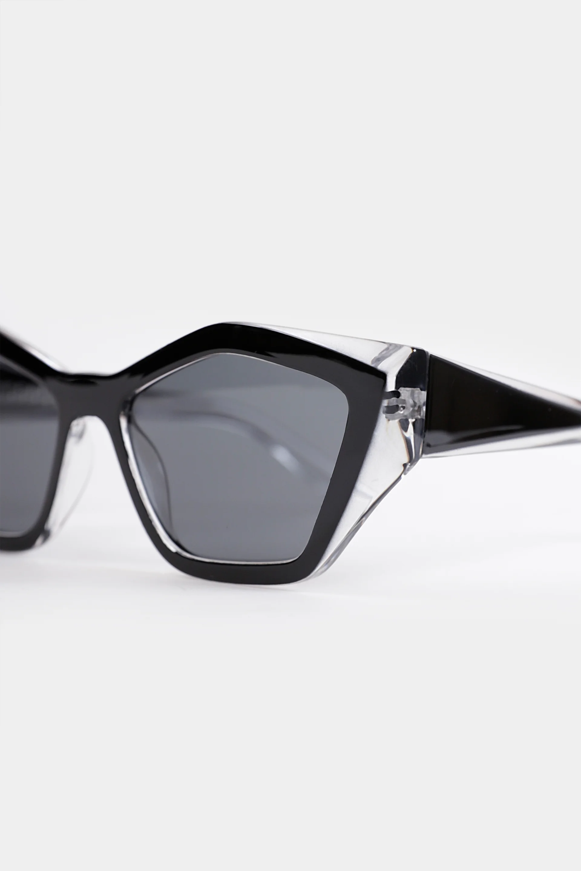 Geometric Frame Sunglasses - Cougar Clothing