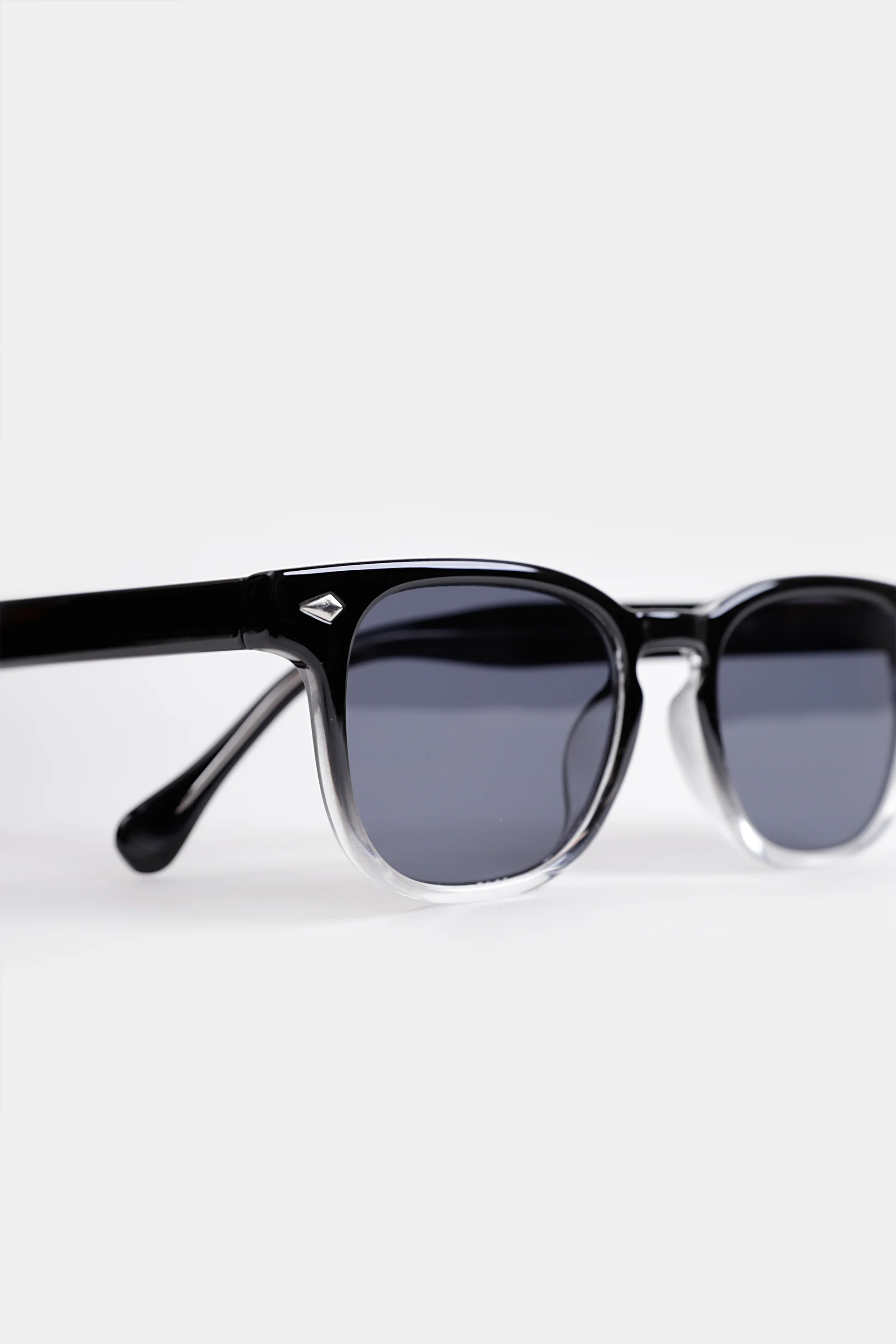 Two-Toned Framed Sunglasses - Cougar Clothing