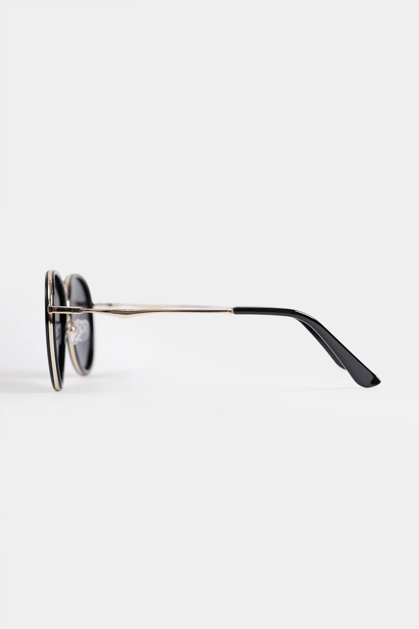 Retro Round Sunglasses - Cougar Clothing