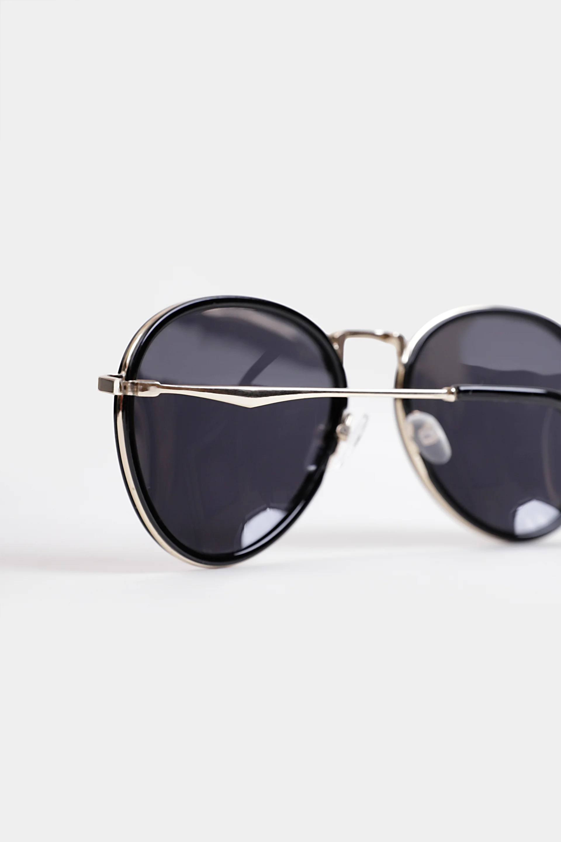 Retro Round Sunglasses - Cougar Clothing