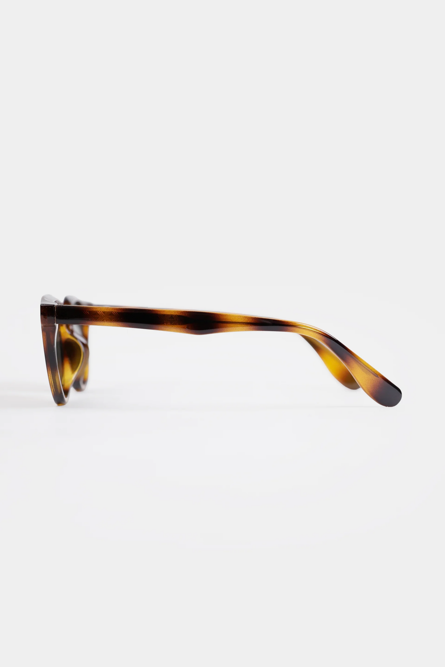 Tortoiseshell Round Sunglasses - Cougar Clothing
