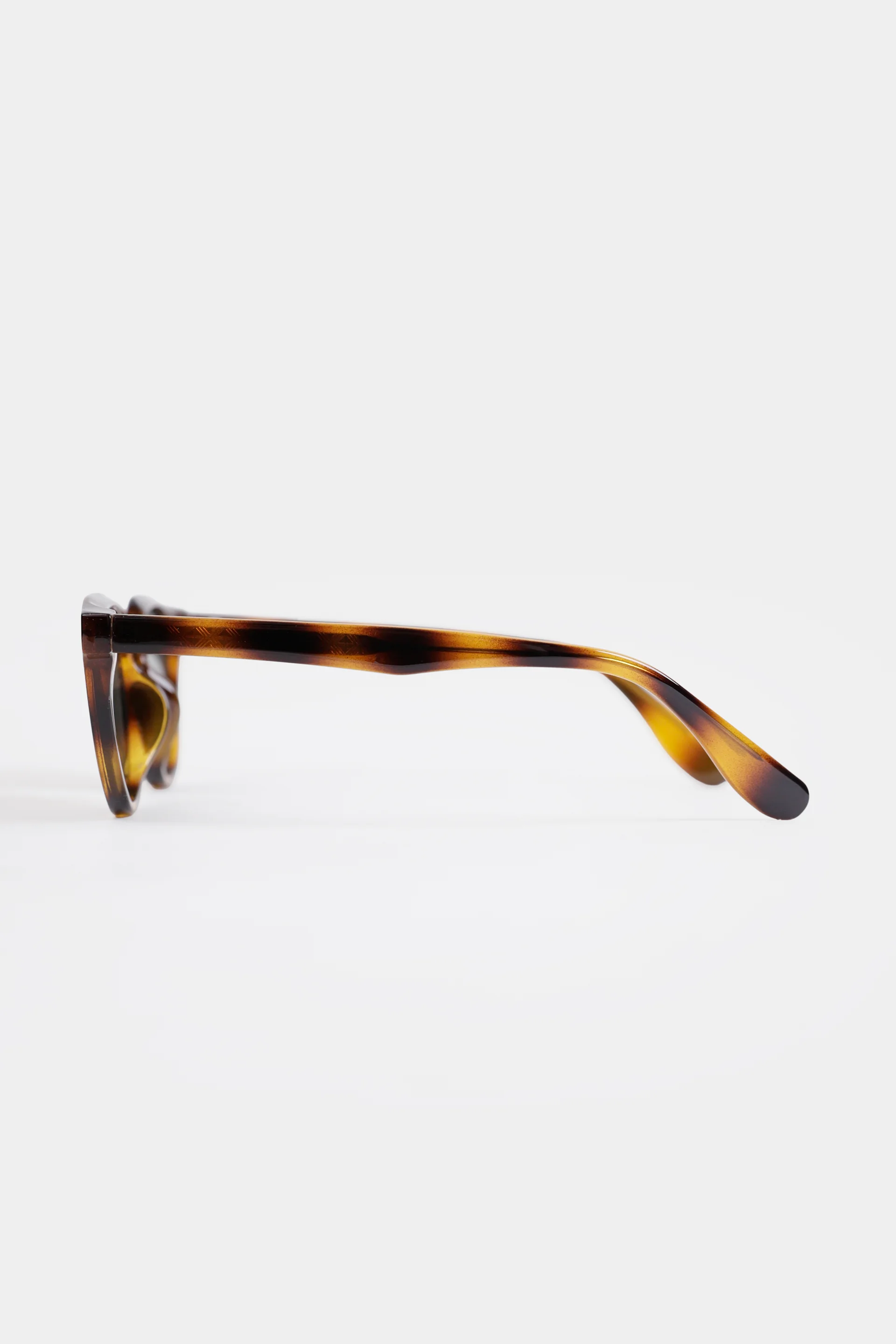 Tortoiseshell Round Sunglasses - Cougar Clothing