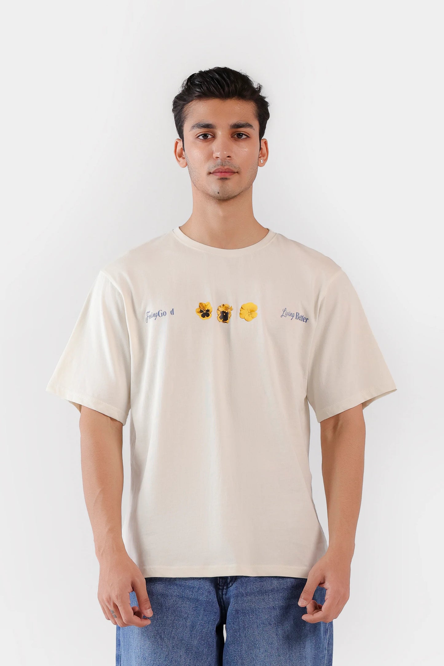 Relaxed Graphic T-Shirt - Cougar Clothing