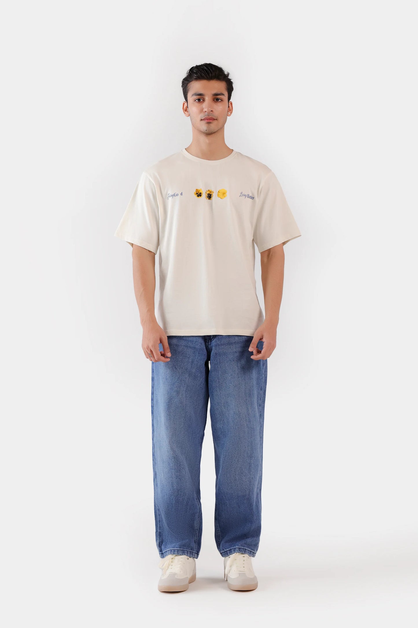 Relaxed Graphic T-Shirt - Cougar Clothing