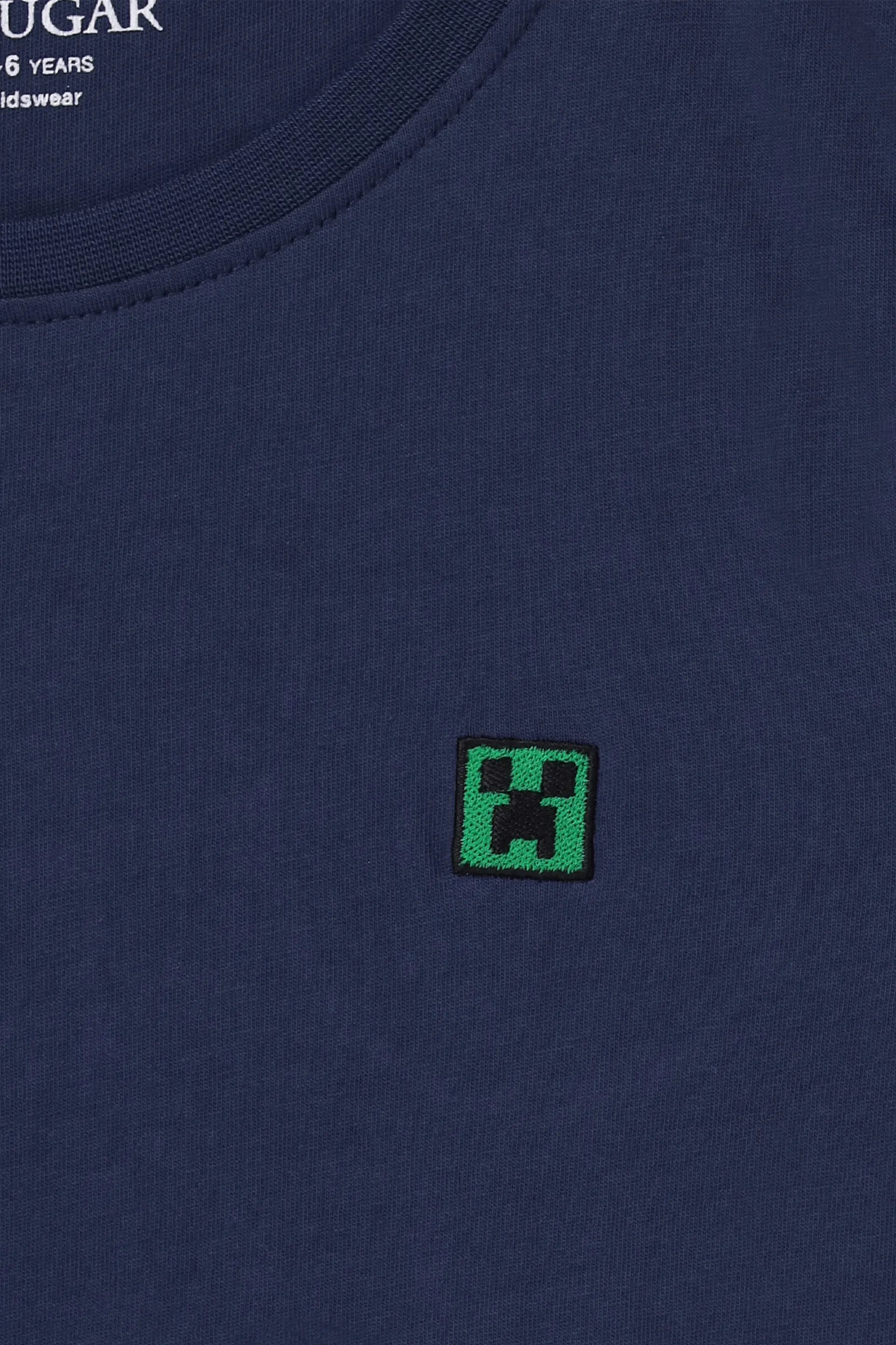 T-Shirt With Minimal Embroidered Badge - Cougar Clothing