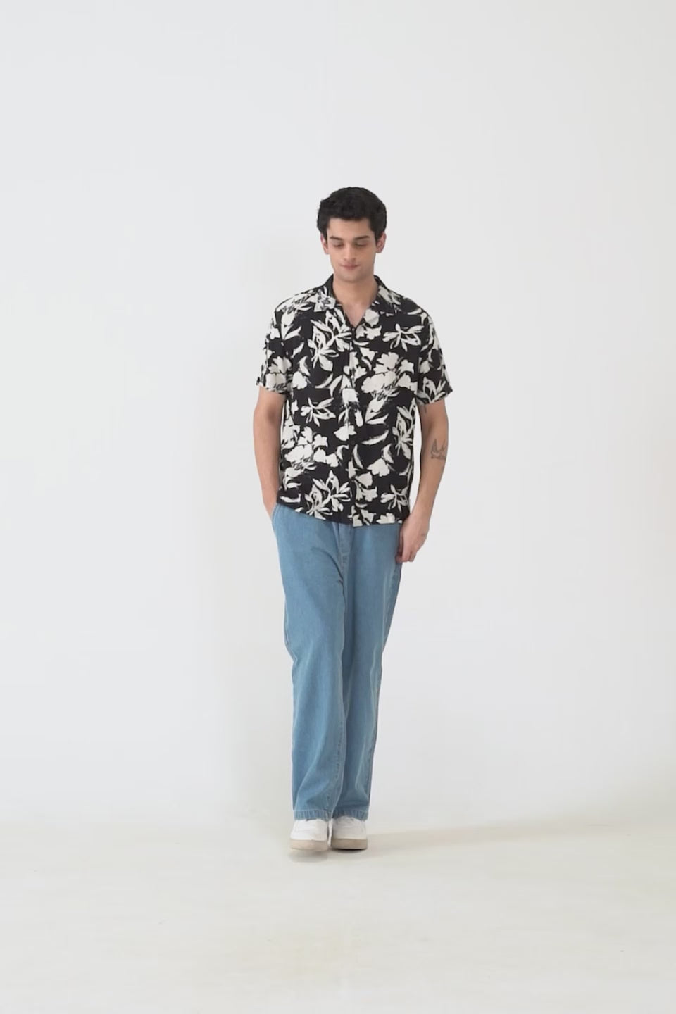 Resort Relaxed Shirt - Cougar Clothing