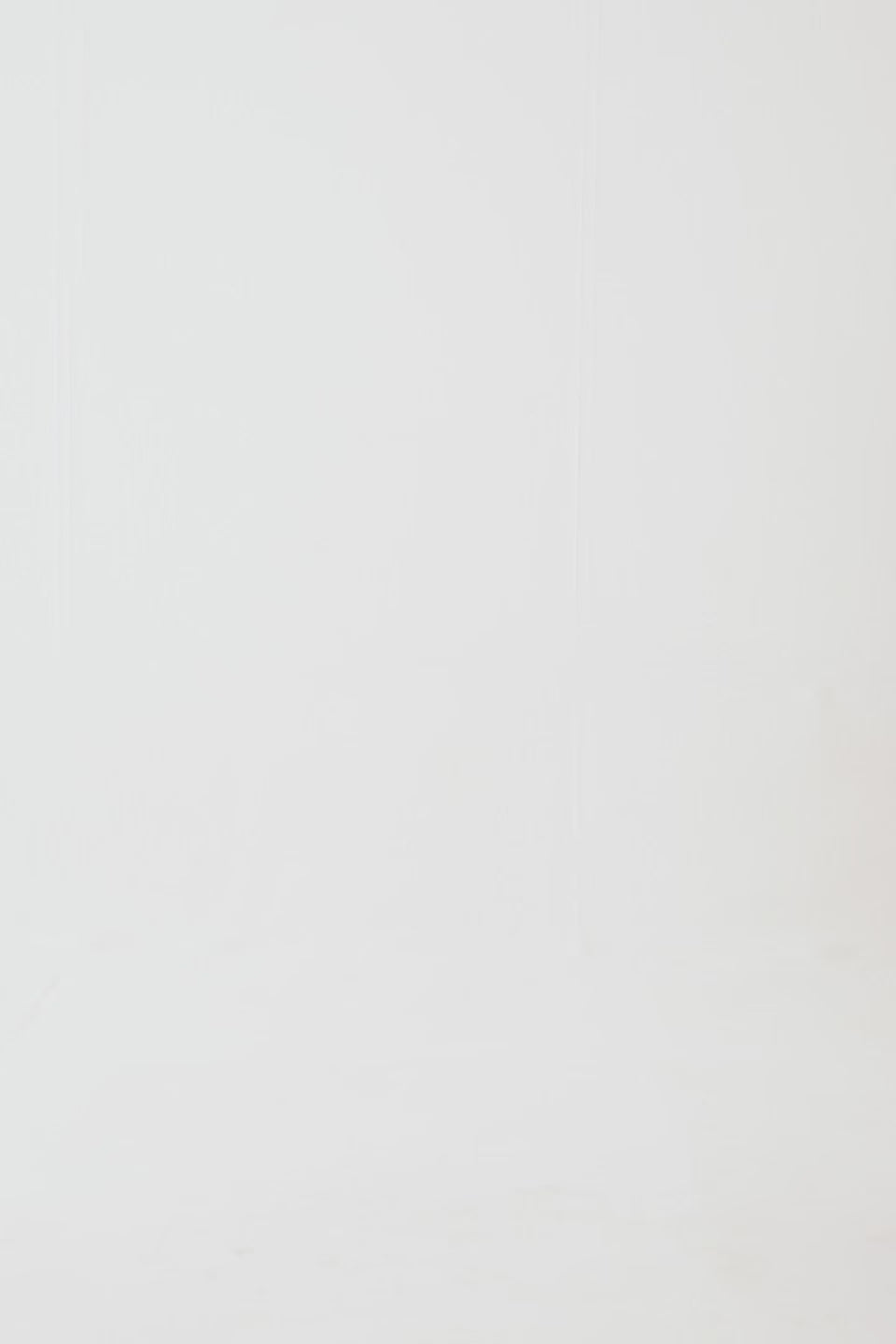 Embroidered Short-Sleeved Sweater - Cougar Clothing